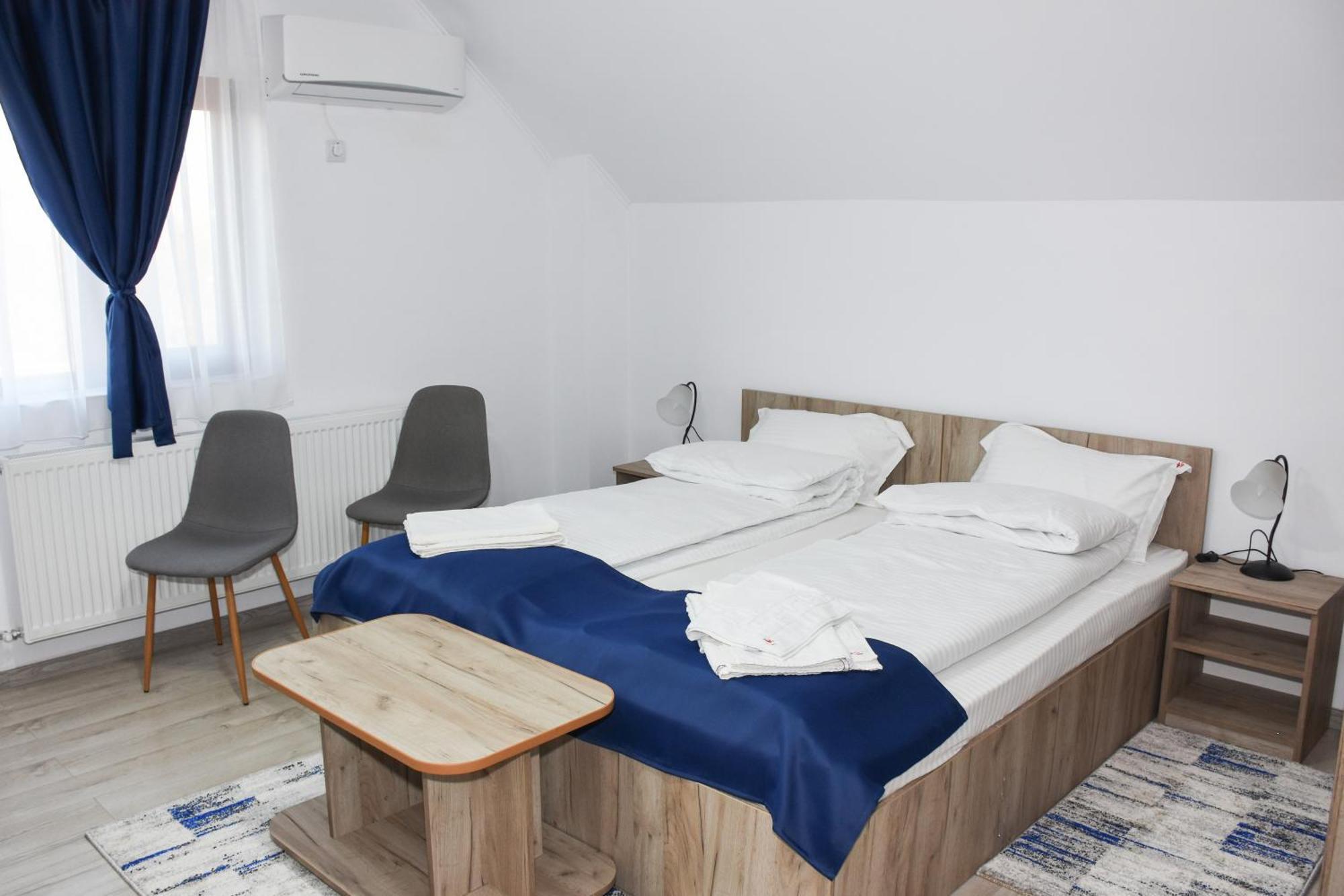 Tomis House Hotel Curtea De Arges Exterior photo