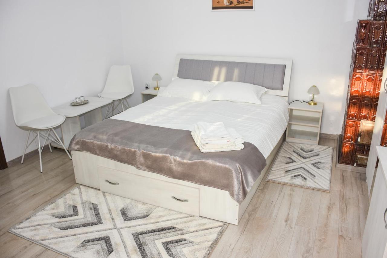 Tomis House Hotel Curtea De Arges Exterior photo